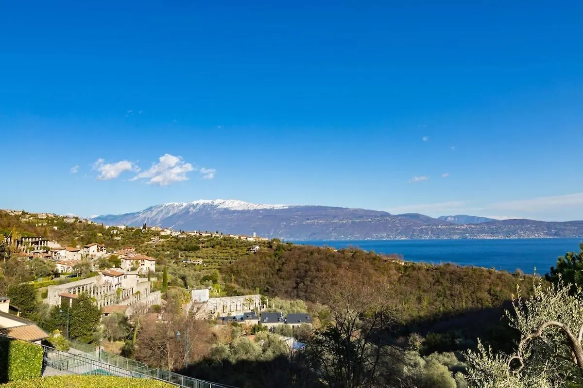 Panorama - Lake Garda View - By Host4U Gardone Riviera Apartment